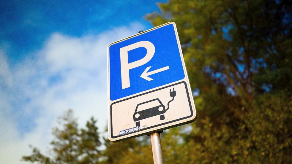 Nun gibt es wieder Geld vom Staat für Kauf oder Leasing eines Elektroautos. Foto: Julian Stratenschulte