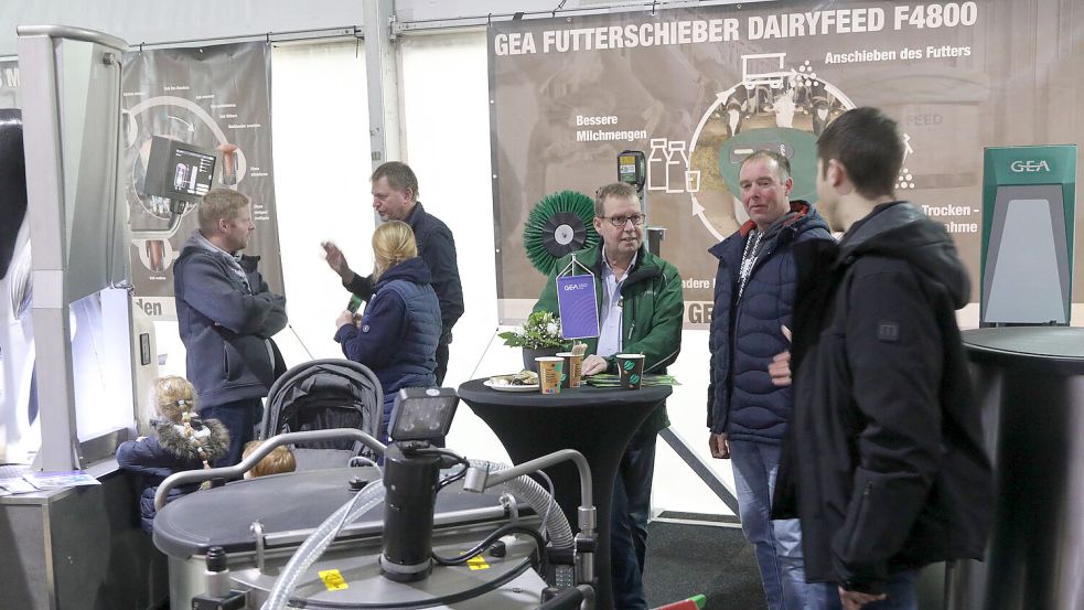 Austausch unter Fachleuten und die neuesten technischen Entwicklungen gibt es auf der Landwirtschaftsmesse in Aurich-Tannenhausen. Foto: Archiv/Romuald Banik