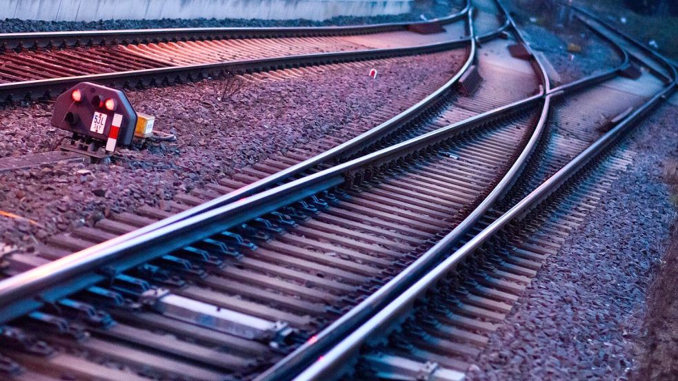 Die Deutsche Bahn kontrolliert die von ihr eingesetzten Fahrzeuge mit verschiedenen Zugbeeinflussungssystemen. Foto: Julian Stratenschulte