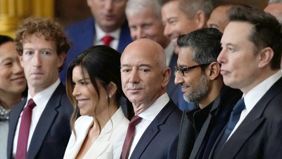 Die Chefs großer Unternehmen aus dem Silicon Valley unterstützen Trump mittlerweile. (Archivbild) Foto: Julia Demaree Nikhinson/AP Pool/