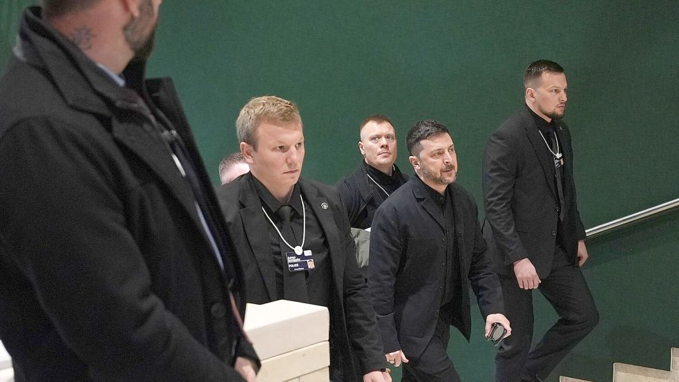 Der ukrainische Präsident Selenskyj in Davos, wo er sagte, dass Vertreter der USA, der Ukraine und Russlands über Bedingungen für ein Ende des Ukraine-Krieges reden wollen. Foto: Evan Vucci/AP/dpa