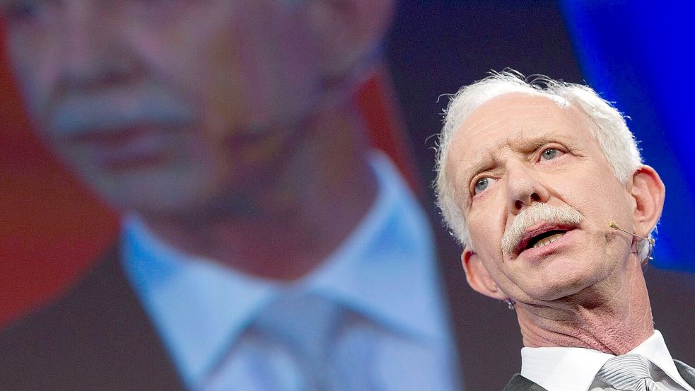 Pilot Chesley Sullenberger wurde nach dem „Wunder vom Hudson“ als Held gefeiert. (Archivbild) Foto: Peter Schneider