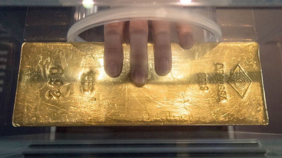 Gold zum Anfassen im Geldmuseum der Bundesbank. (Archivbild) Foto: Boris Roessler