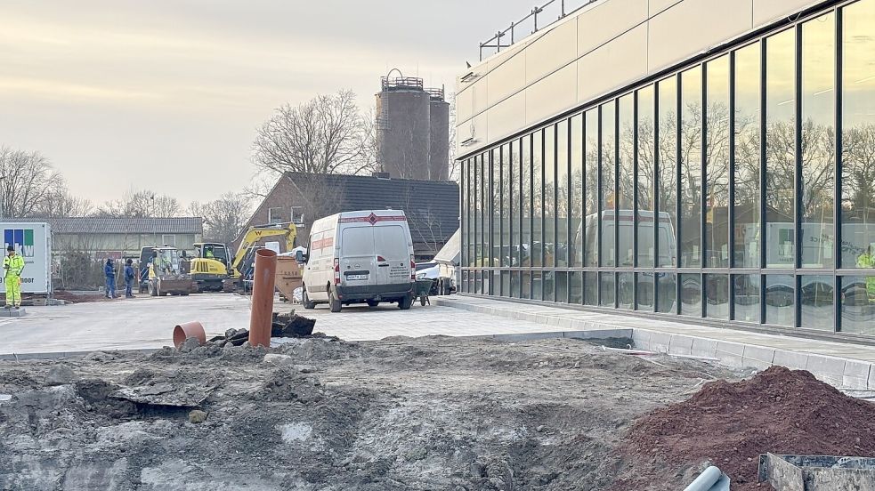 Im Außenbereich werden noch Restarbeiten gemacht, sagt die Lidl-Pressesprecherin, Michelle Müller. Foto: Lasse Paulsen