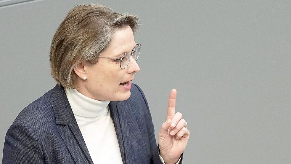 Bundesjustizministerin Stefanie Hubig will klare Regeln gegen Spanner-Fotos (Archivbild). Foto: Michael Kappeler/dpa