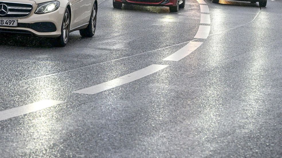 Vorsicht vor überfrierendem Regen. (Archivbild) Foto: Jens Kalaene