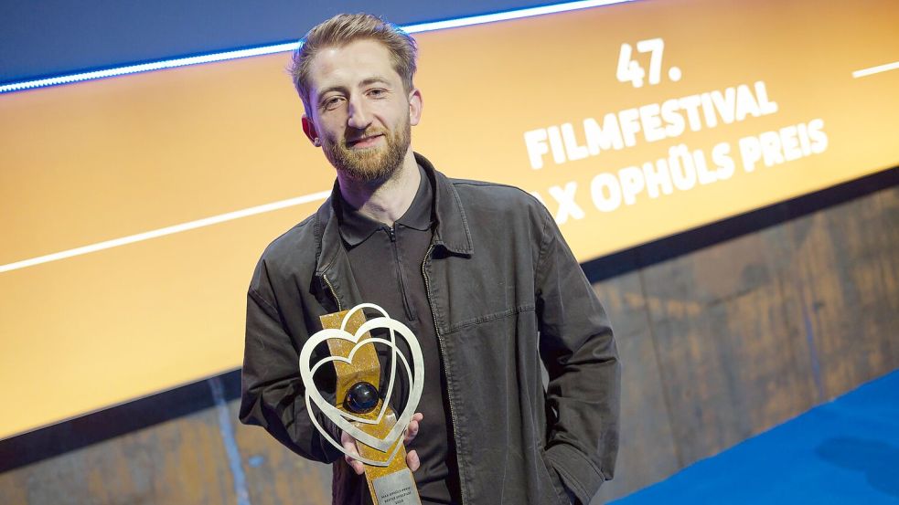 Ben Voit bekam den Max Ophüls Preis für seinen Spielfilm „Gropiusstadt Supernova“. Foto: Oliver Dietze