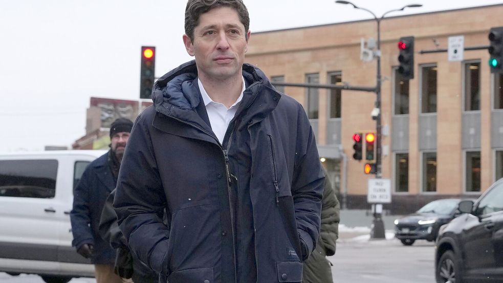 Der Bürgermeister fordert Trump auf, seine Abschiebepolitik zurückzufahren. Foto: Adam Gray/AP/dpa