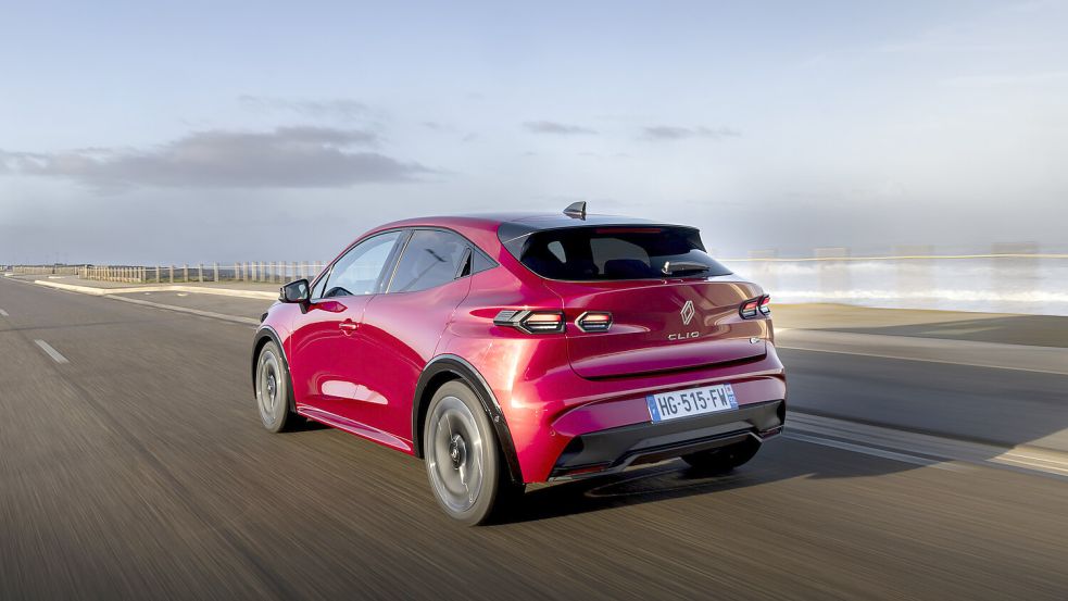 Die Formensprache wurde komplett geändert. Das Fahrzeug gibt sich dynamisch und kompakt.