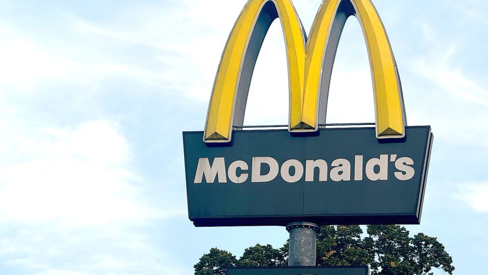 McDonald‘s senkt die Preise für Burger und Co. teils, bei anderen Branchen-Riesen bleibt der Preis jedoch gleich. Foto: Imago/Mix 1