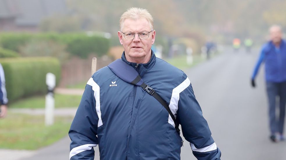 Der Dietrichsfelder Kapitän Wilhelm Janssen sprach von „einer verdienten Niederlage“ seiner Mannschaft in Ardorf. Die Lage für das Schlusslicht wird brenzliger. Foto: Wilfried Gronewold