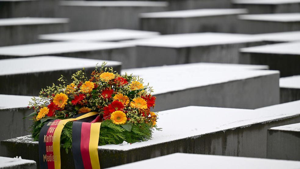 Mit dem Holocaust-Gedenktag soll an die Menschen erinnert werden, die Opfer des Nationalsozialismus wurden. Foto: dpa/Sebastian Gollnow