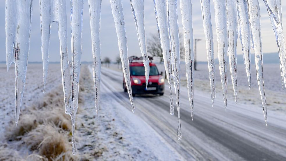 Auch am Donnerstag kann es wieder glatt werden. Foto: Patrick Pleul