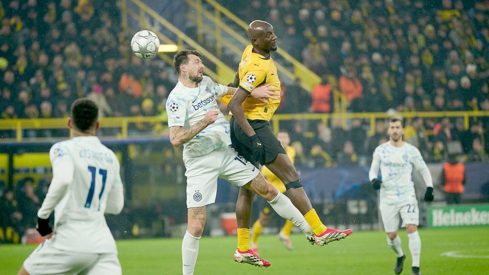 Serhou Guirassy (r) steckt im Formtief. Foto: Bernd Thissen