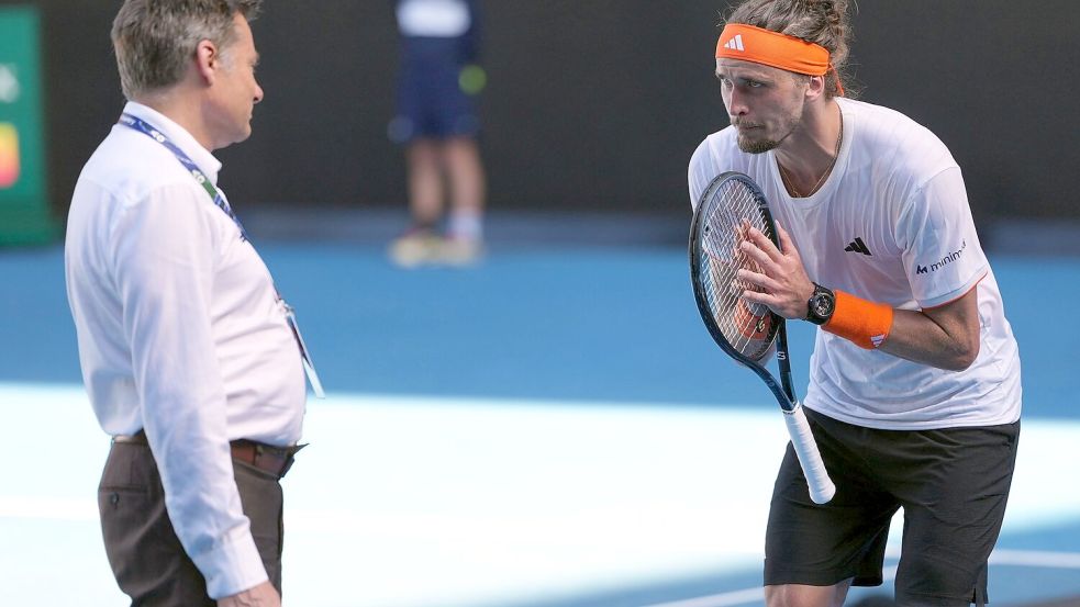 Alexander Zverev haderte mit einer medizinischen Auszeit von Carlos Alcaraz. Foto: Asanka Brendon Ratnayake/AP/dpa