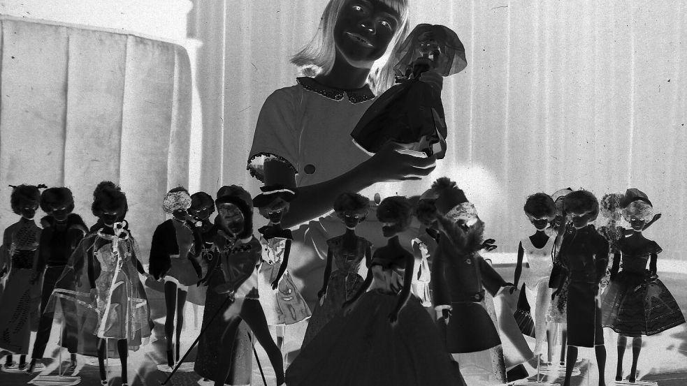 Die Barbie-Puppe, eine der bekanntesten Spielzeuge der Welt, wurde ursprünglich von der amerikanischen Firma Mattel herausgebracht. Foto: IMAGO/United Archives International