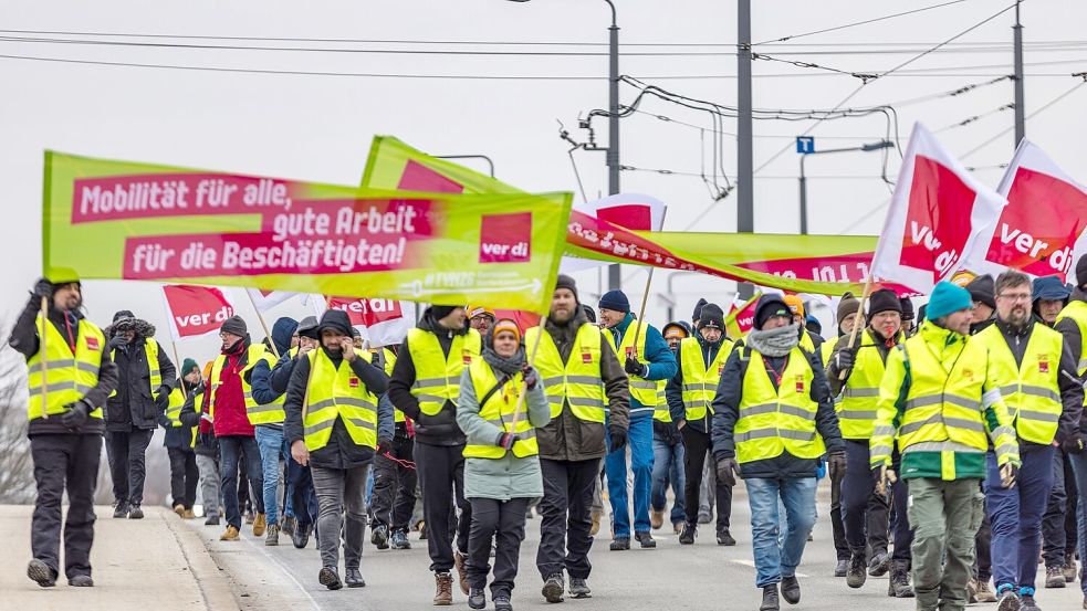 An vielen Orten fanden Kundgebungen und Demonstrationen statt. Foto: Frank Hammerschmidt