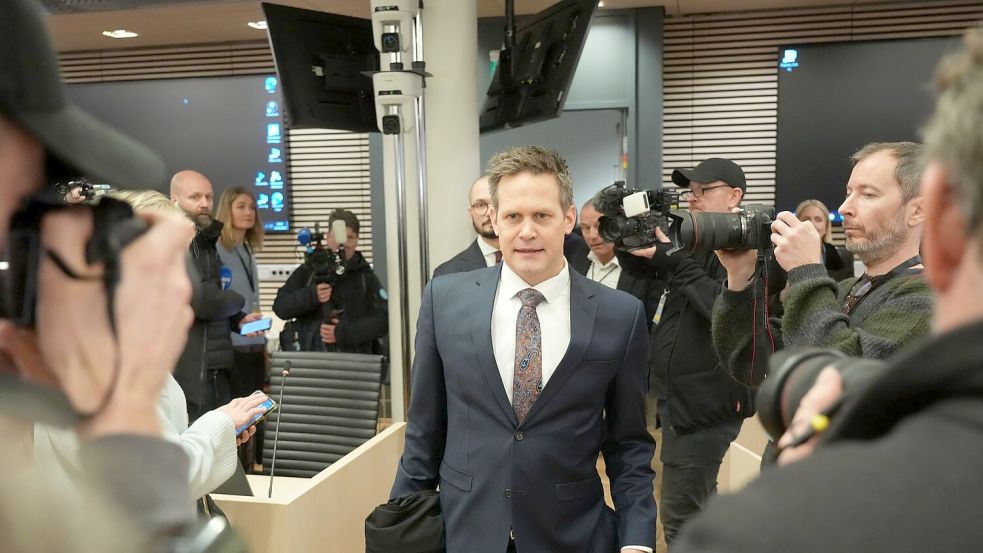 Staatsanwalt Sturla Henriksbø trifft am ersten Tag des Prozesses gegen Marius Borg Høiby im Gericht ein. Foto: Ole Berg-Rusten/NTB/dpa