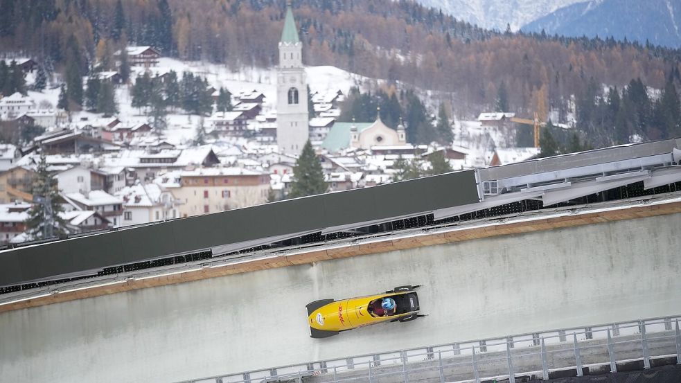 Die neue Bobbahn in Cortina war lange umstritten. (Archivbild) Foto: Andrew Medichini/AP/dpa