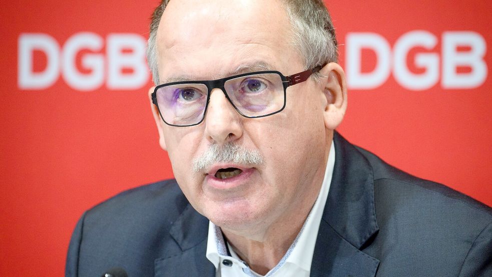 Stefan Körzell attackiert Wirtschaftsministerin Reiche (Archivbild) Foto: Bernd von Jutrczenka/dpa