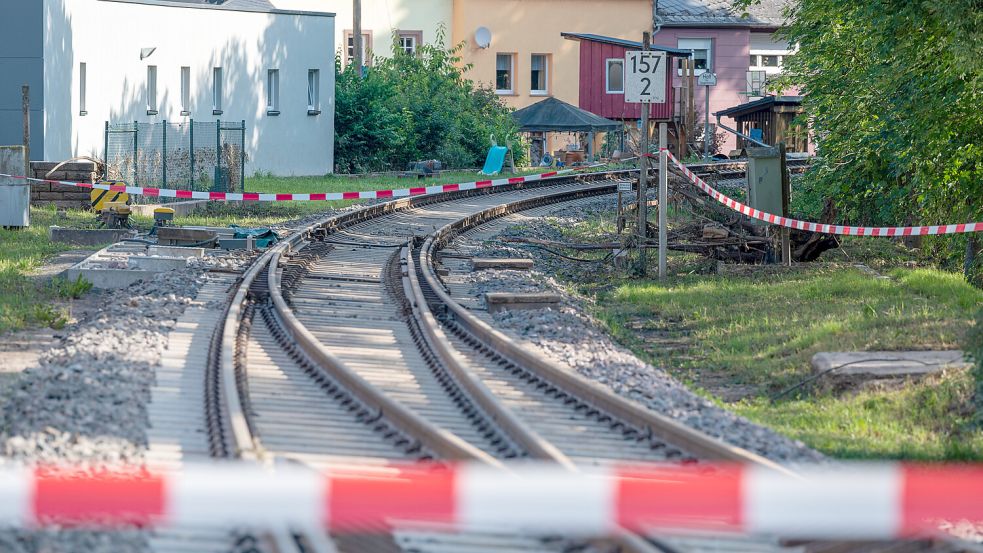 In Rheinland-Pfalz wurde ein Zugbegleiter von einem Fahrgast attackiert, er erlag seinen Verletzungen. Foto: dpa/Harald Tittel