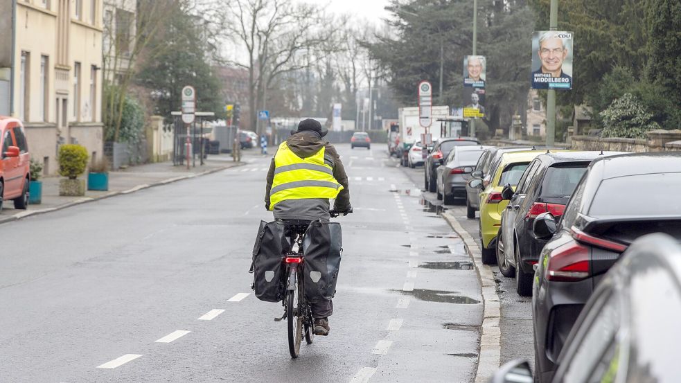 Die Bramscher Straße in Osnabrück: Sie wird umgebaut. Eigene Wege für Radfahrer wird es nicht geben. Foto: André Havergo
