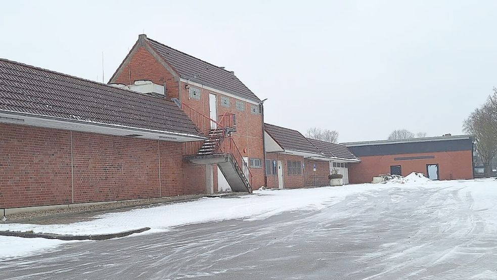 Im Jahr 2022 wurde der Real-Markt in Norden geschlossen. Seitdem warten die Norder darauf, dass die Abrissarbeiten am Gebäude beginnen und das neue E-Center gebaut wird. Foto: Rebecca Kresse