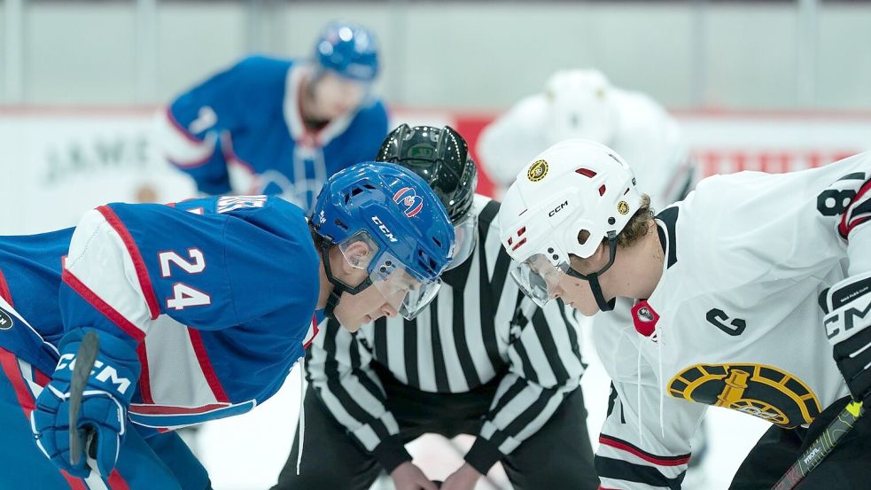 Ilya und Shane als Konkurrenten auf dem Eis. Foto: -/HBO Max/dpa