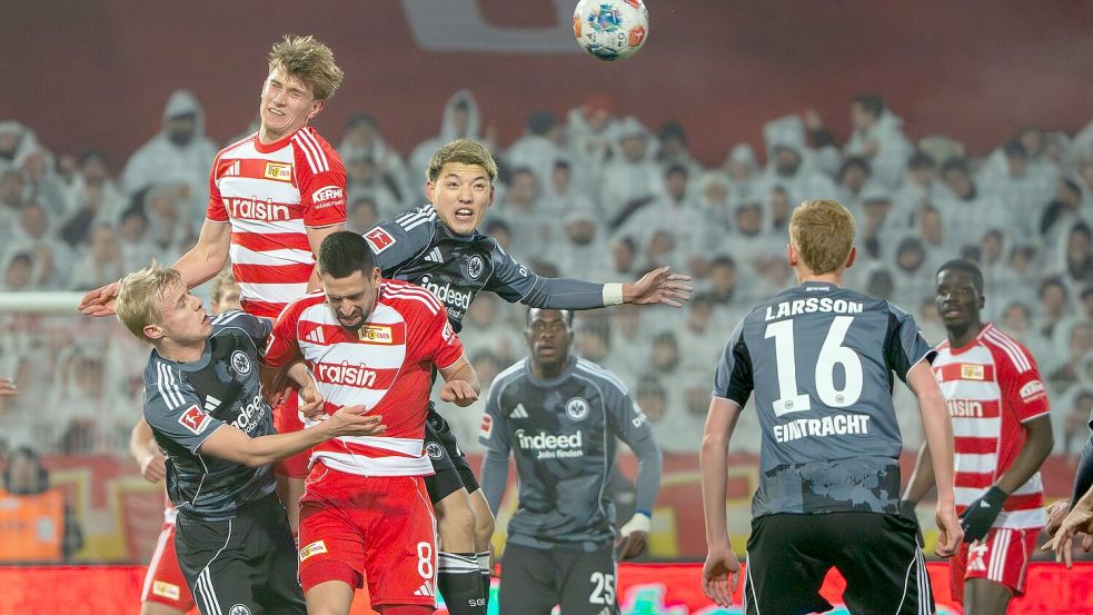 Das Spiel von Union Berlin gegen Eintracht Frankfurt war hart umkämpft. Foto: Soeren Stache