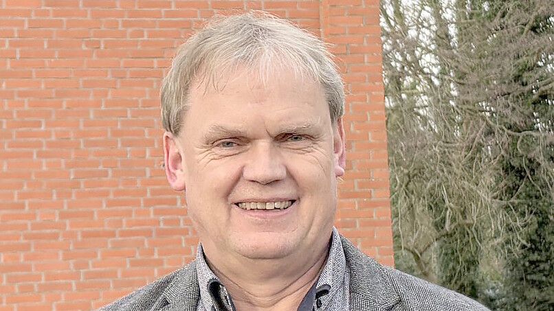 Einst war er ein scharfer Kritiker der SPD: Thomas Erdwiens. Heute ist er Bürgermeister in Südbrookmerland, wird von der SPD in höchsten Tönen gelobt – und die Partei verzichtet auf einen eigenen Kandidaten in der Gemeinde. Foto: Aiko Recke