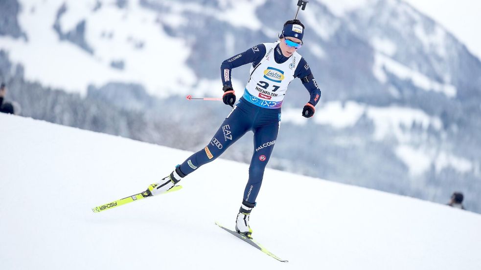 Die italienische Biathletin Rebecca Passler geht beim Cas gegen ihre Dopingsperre vor. (Archivbild) Foto: Matthias Schrader/AP/dpa