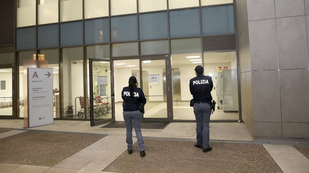 Seit Sonntagabend gehen die Blicke auch auf das Krankenhaus in Treviso. Foto: Paola Garbuio/LaPresse/AP/dpa