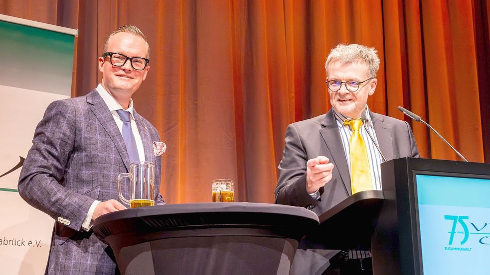 In den Startlöchern: Zum 1. März wird Nicolas L. Fromm (links) von Felix Osterheider das Amt des Vorsitzenden beim Verkehrsverein Stadt und Land Osnabrück übernehmen. Foto: Steve Weber