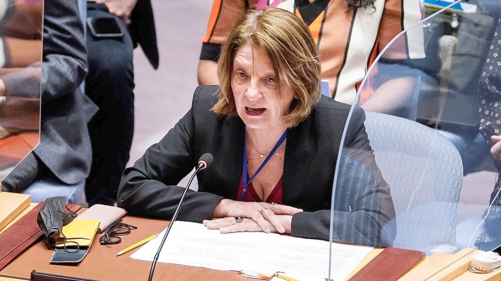 Ihren Botschafter-Posten hat Mona Juul bereits aufgegeben. Jetzt wird gegen sie und ihren Mann in der Epstein-Affäre ermittelt. (Archivbild) Foto: John Minchillo/AP/dpa