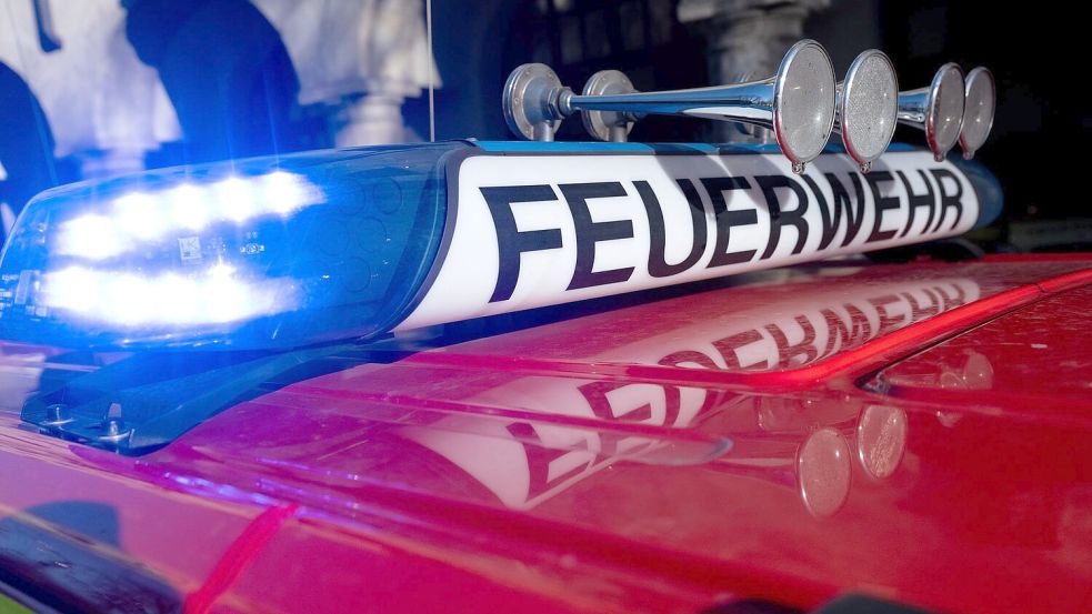 Die Feuerwehren im Ammerland mussten am Mittwochmorgen einen Großbrand löschen. DPA-Symbolbild: Sven Hoppe