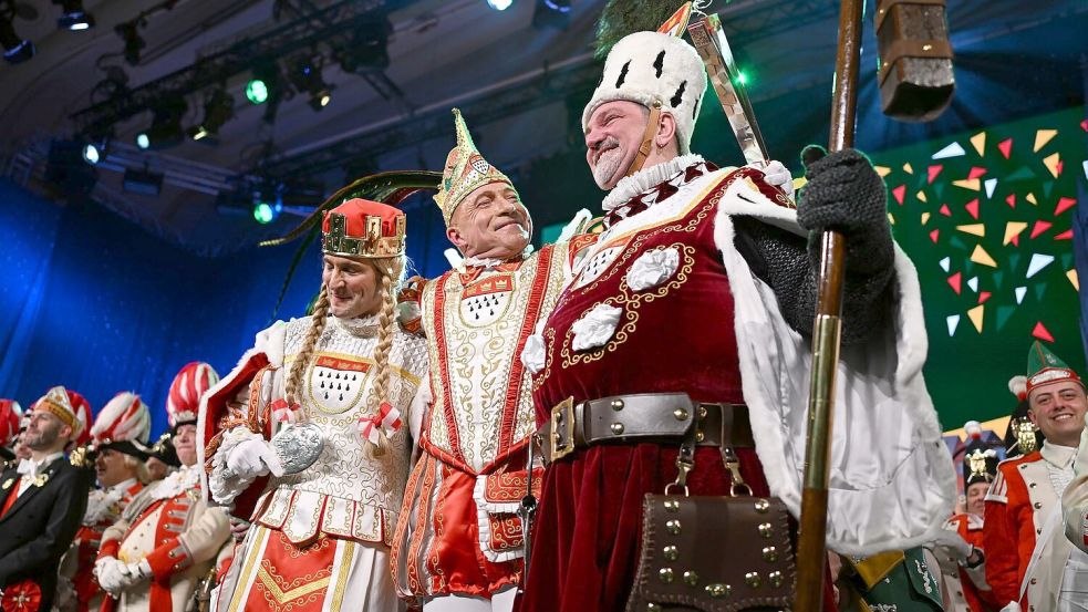 Das Kölner Dreigestirn besteht aus Prinz, Bauer und Jungfrau (Archivbild). Foto: Federico Gambarini