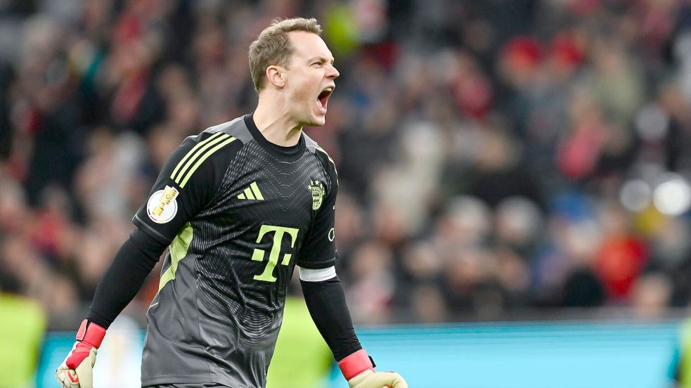 Auf dem Weg nach Berlin: Bayern-Kapitän Manuel Neuer jubelt nach dem Einzug ins Halbfinale. Foto: Sven Hoppe