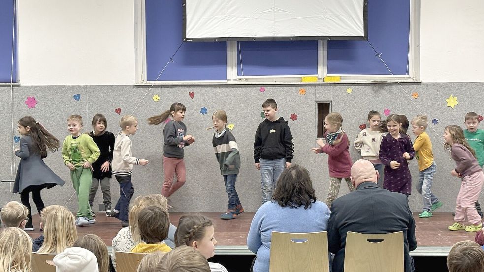 Dass Tanzen in Wallinghausen auch ein großes Thema ist, war bei der Verabschiedung deutlich zu sehen. Foto: Karin Böhmer
