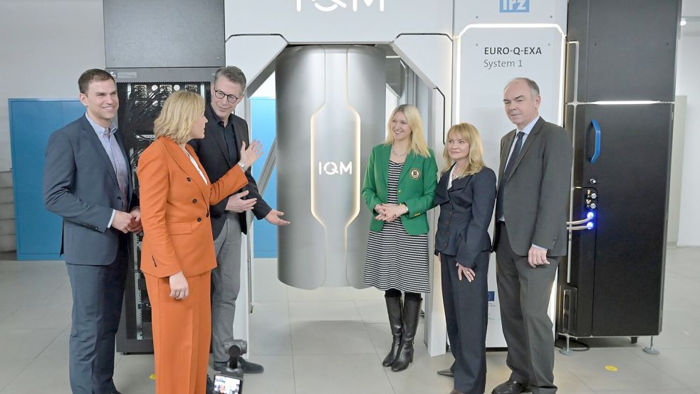 Feierlich ist der neue Quantencomputer Euro-Q-Exa in Betrieb genommen worden. Foto: Malin Wunderlich