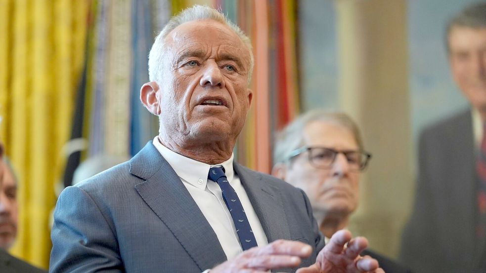 Kennedy spricht seit langem öffentlich über seine frühere Drogensucht. (Archivbild) Foto: Evan Vucci/AP/dpa