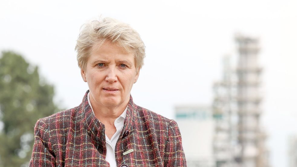 Die Landrätin des Landkreises Uckermark, Karina Dörk (CDU), warnt vor US-Sanktionen gegen die PCK-Raffinerie (Archivbild). Foto: Joerg Carstensen