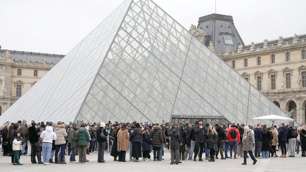 Wegen Skandalen und Pannen sorgt das Weltmuseum seit Monaten für Negativschlagzeilen. Foto: Michel Euler/AP/dpa