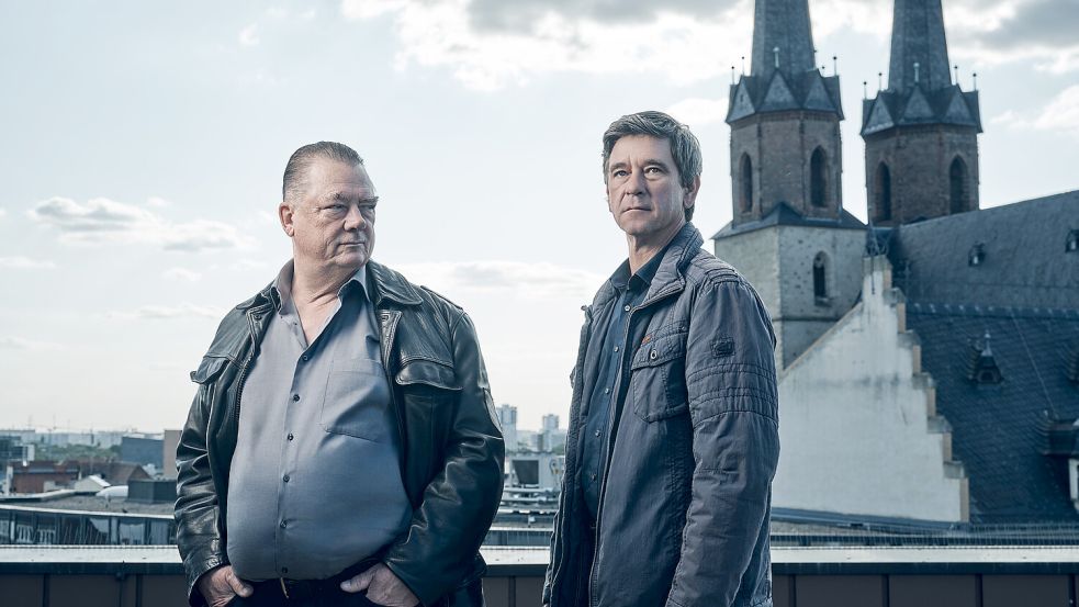Peter Kurth (l.) und Peter Schneider verabschieden sich mit dem letzten Teil der Halleschen Trilogie. Foto: © MDR/Felix Abraham