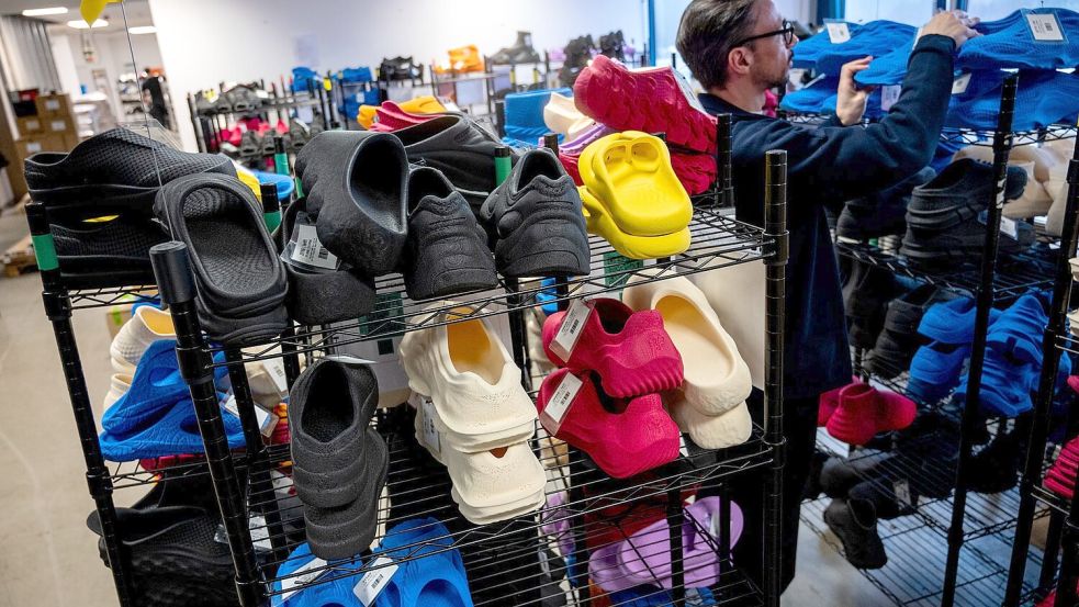 Auch Stars tragen längst Zellerfeld-Sneaker ihrer Lieblingsdesigner - oder designen sie einfach selbst. Foto: Daniel Bockwoldt