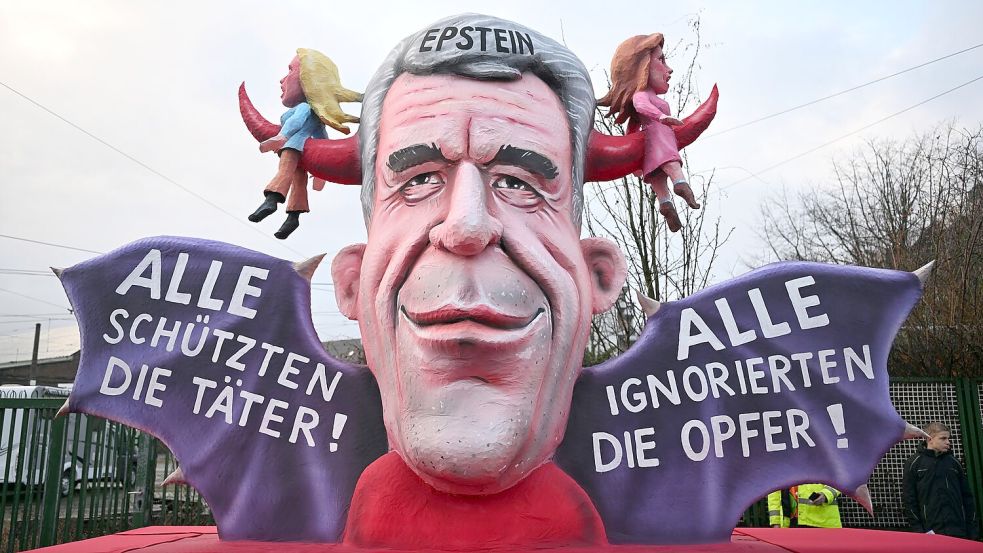 Der tote Sexualstraftäter Jeffrey Epstein feierte in Düsseldorf eine unrühmliche Auferstehung. Foto: Federico Gambarini