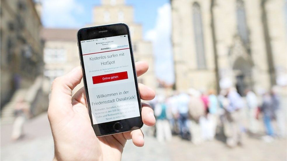 Die Stadt Osnabrück weitet den kostenlosen WLAN-Zugang ihrer „OSNA Hot Spots“ aus – durch eine Kooperation mit der Universität. Foto: David Ebener