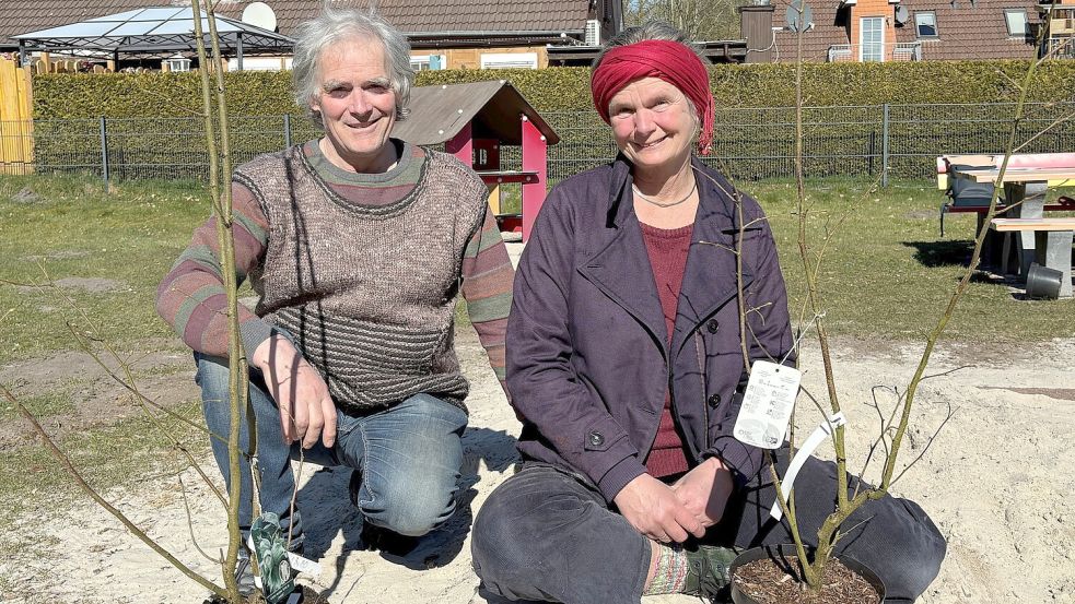 Auch in diesem Jahr haben Gerrit Pohl und Heidrun Weber öffentliche Kinderspielplätze im Blick. Hier wollen sie mit ihrer Aktion für mehr Schatten sorgen. Foto: Archiv/Mieke Matthes