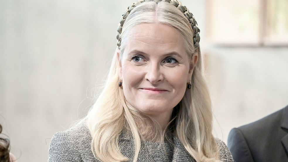 Norwegens Kronprinzessin Mette-Marit hatte über Jahre privaten Kontakt zu Epstein. (Archivbild) Foto: Jens Kalaene