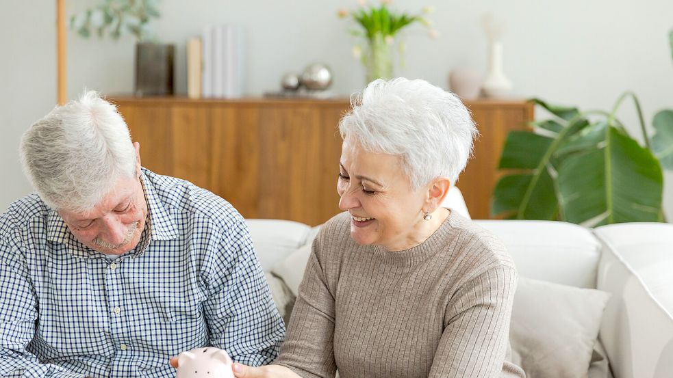 Die Riester-Rente bietet nicht nur die klassische Verrentung, sondern auch einige andere Möglichkeiten, die in vielen Fällen mehr Rente bringen. Foto: IMAGO/Zoonar