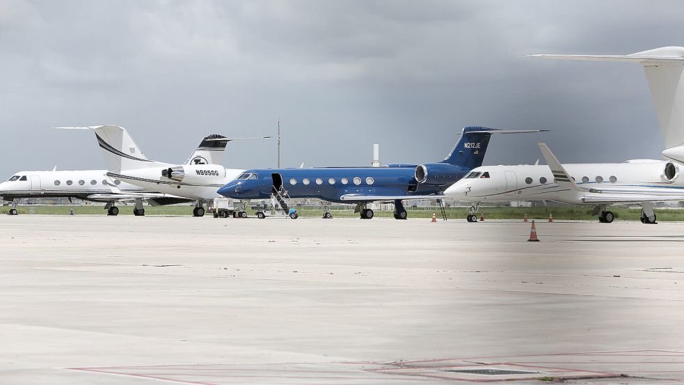 Der „Lolita Express“ war der Vorgänger von Epsteins blauem Privatjet. Mit seinem Privatflieger schleuste er Frauen aus Osteuropa über den Atlantik. Foto: IMAGO/Newscom World